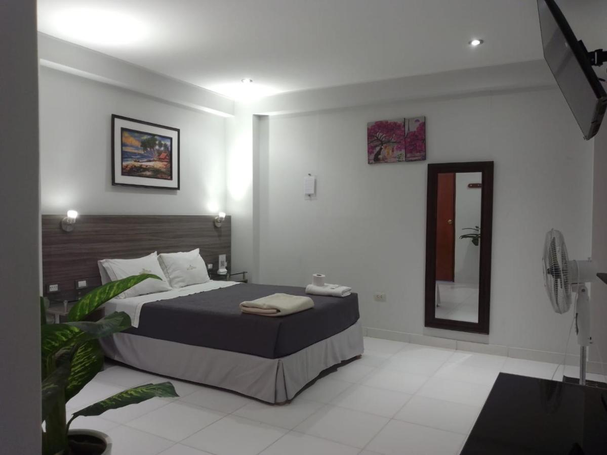 Millennium Hotel Corporative San Vicente de Cañete Dış mekan fotoğraf